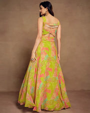 -473Wx593H-467198491-lime-MODEL4