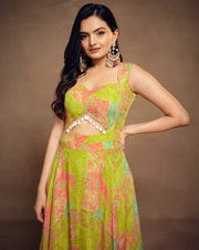 -473Wx593H-467198491-lime-MODEL8