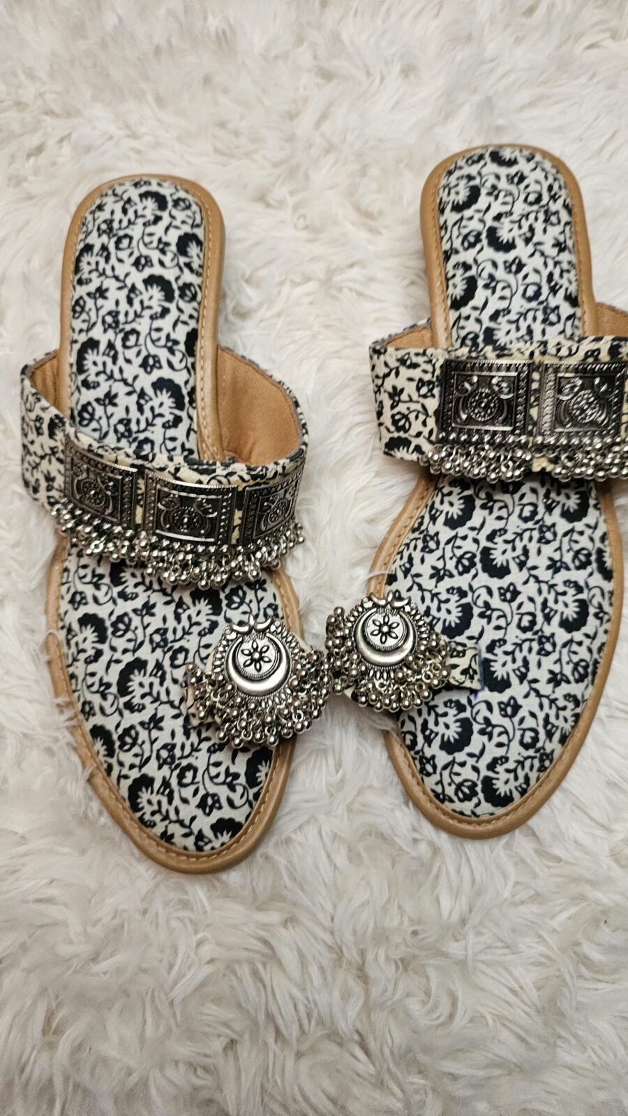 Black and creme floral jaipuri Heels