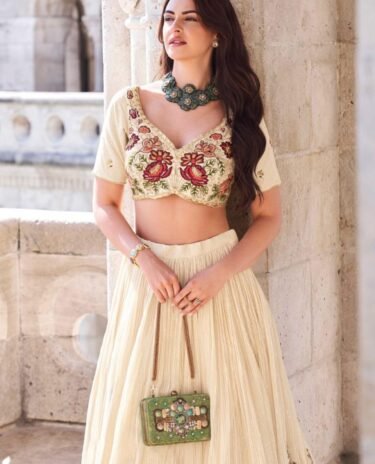 Cream Colour Premium Real chinon Silk heavy silk embroidery blouse and Lehanga